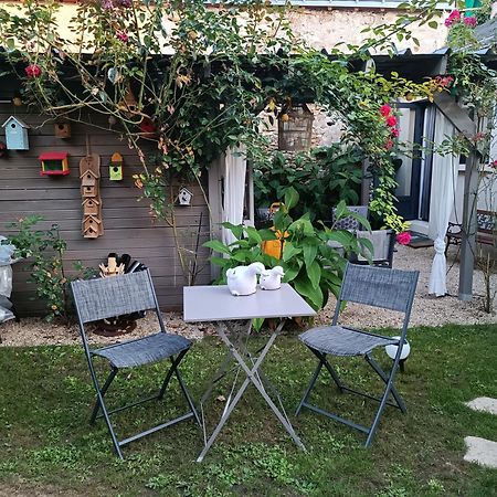 Gite La Comete Chinon Exterior foto